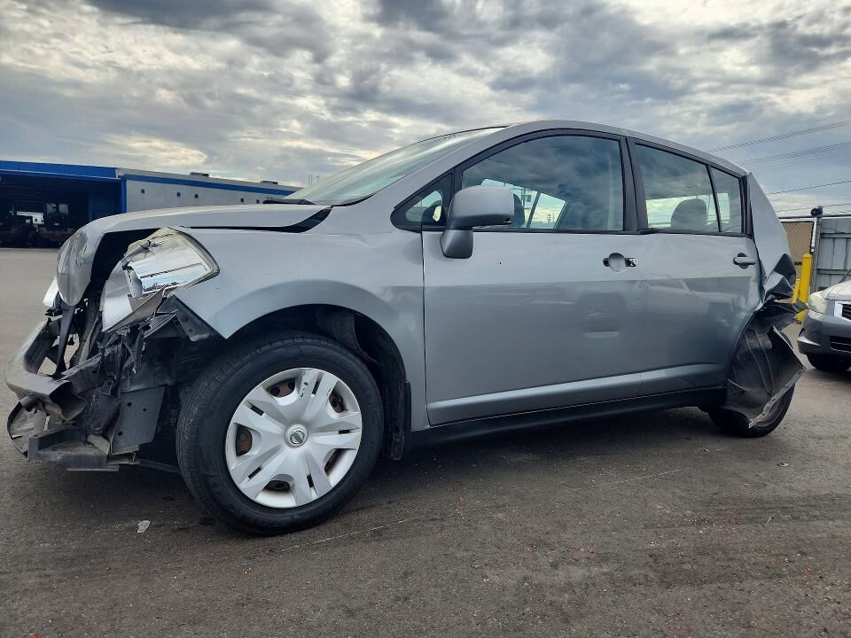 2011 NISSAN Versa