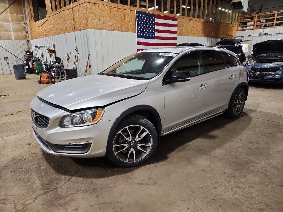 2016 VOLVO V60CC