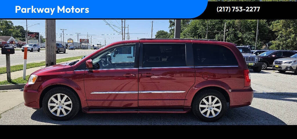 2014 CHRYSLER Town and Country