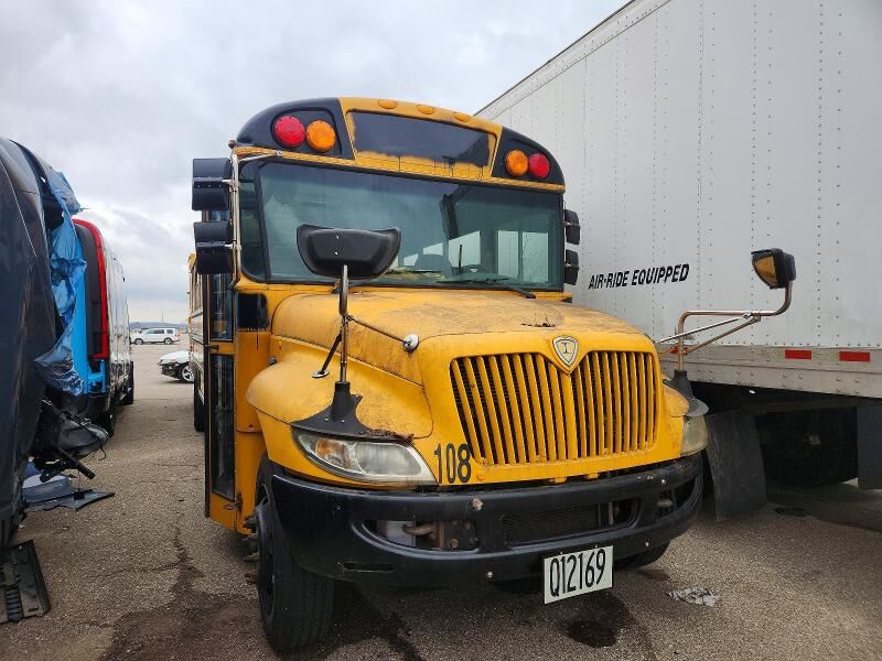 2017 IC BUS PB105