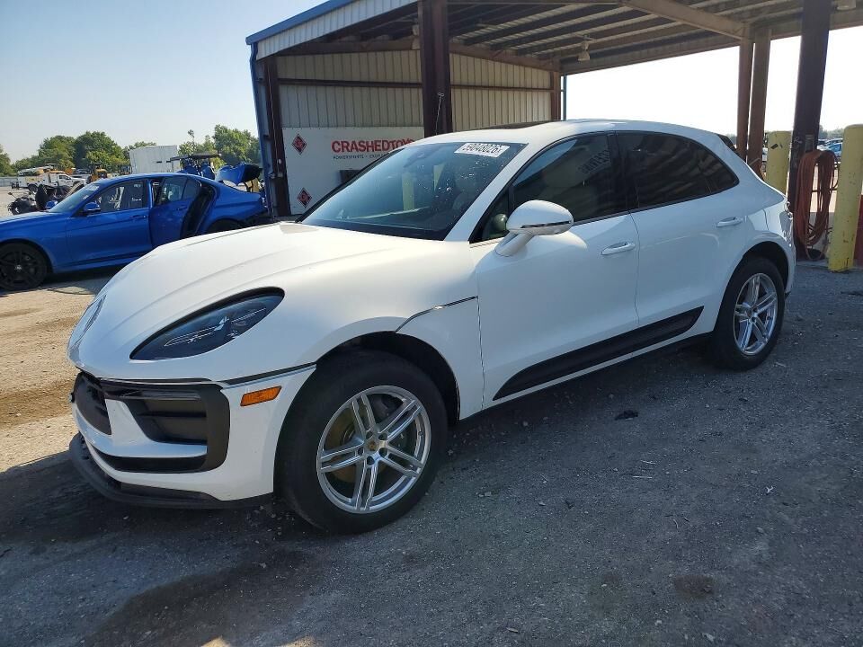 2024 PORSCHE Macan