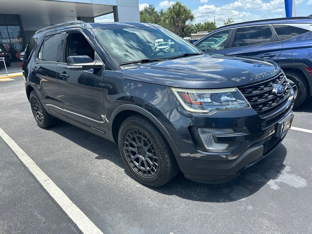 2017 FORD Explorer