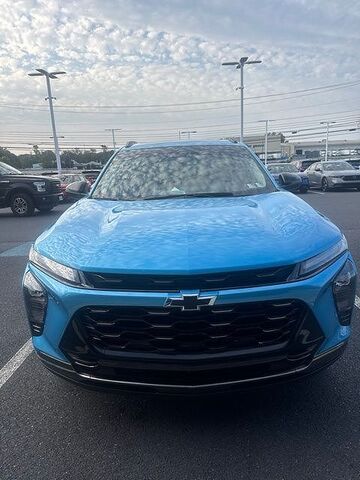 2025 CHEVROLET Trax