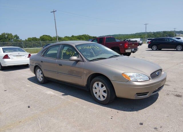2005 FORD Taurus