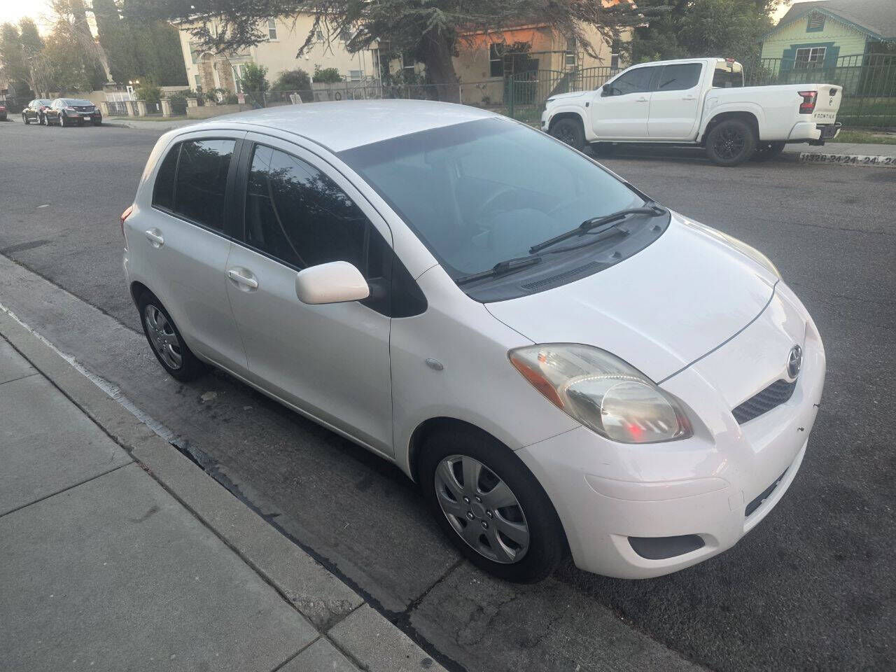 2011 TOYOTA Yaris
