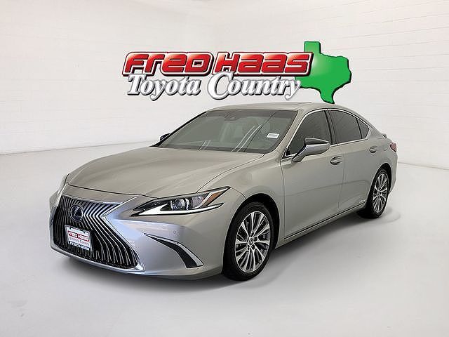 2020 LEXUS ES