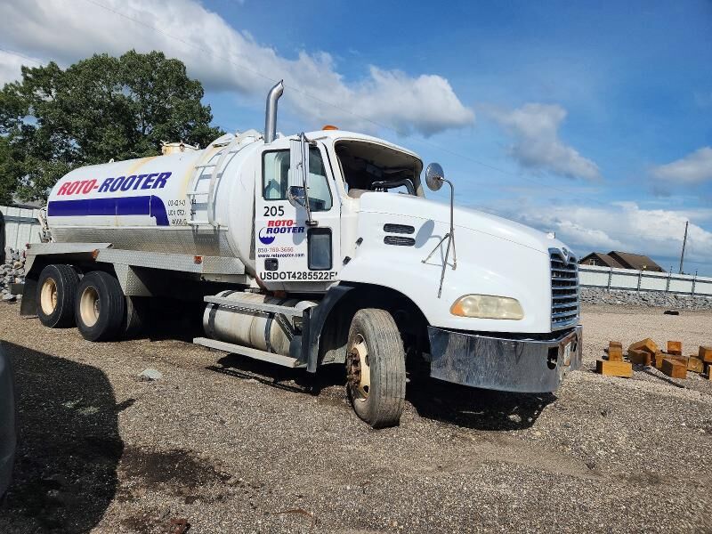 2007 MACK CXN