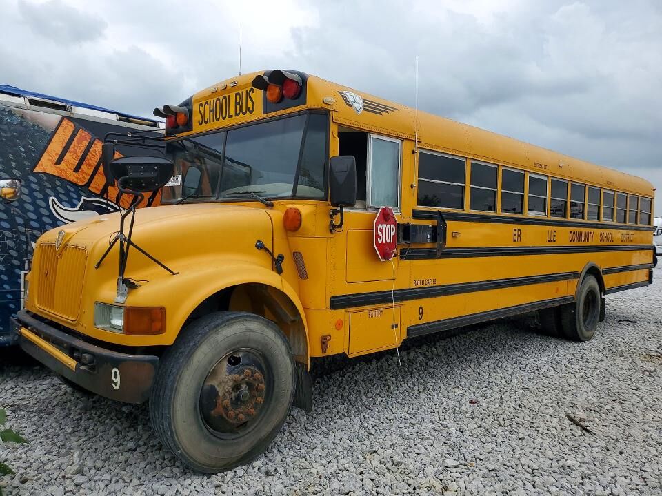 2004 INTERNATIONAL 3000IC