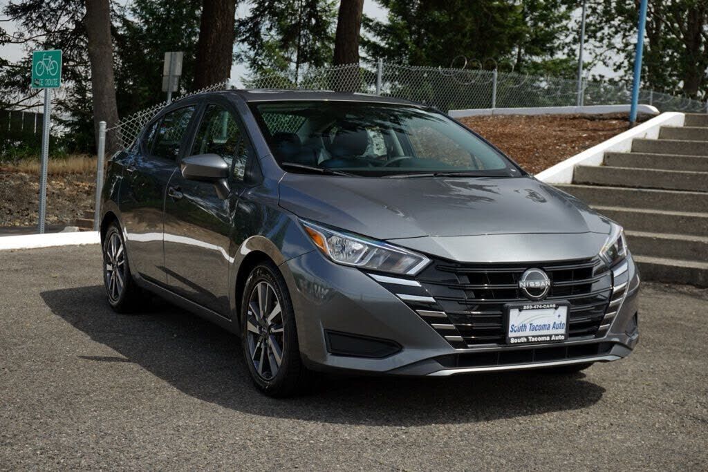 2023 NISSAN Versa