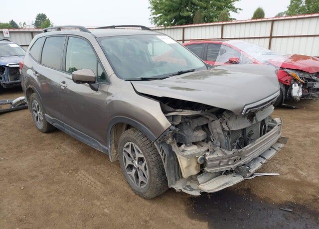 2019 SUBARU Forester