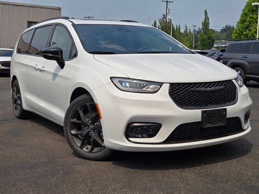 2025 CHRYSLER Pacifica