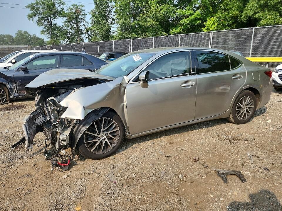 2017 LEXUS ES