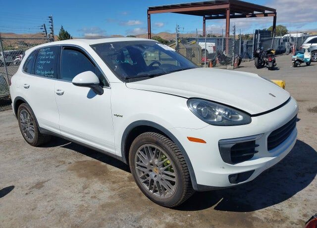2016 PORSCHE Cayenne