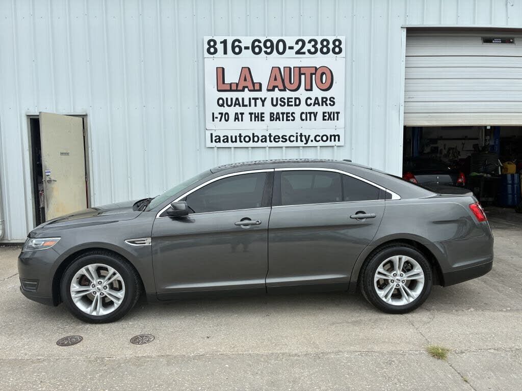 2016 FORD Taurus
