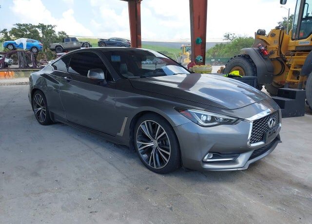 2017 INFINITI Q60