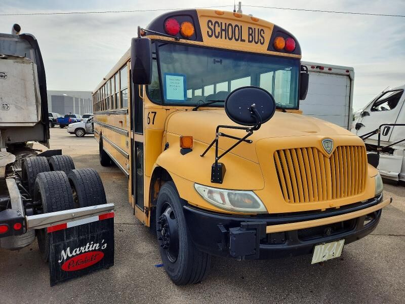 2009 IC BUS PB105