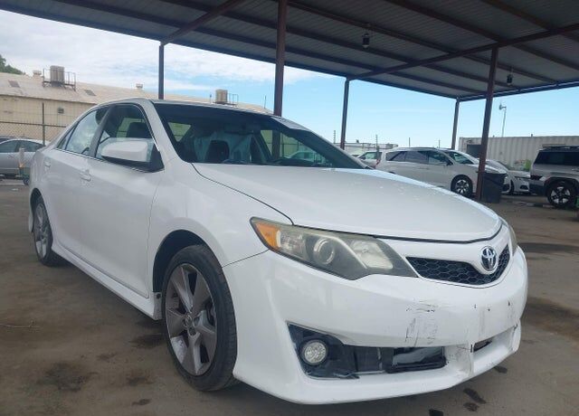 2013 TOYOTA Camry
