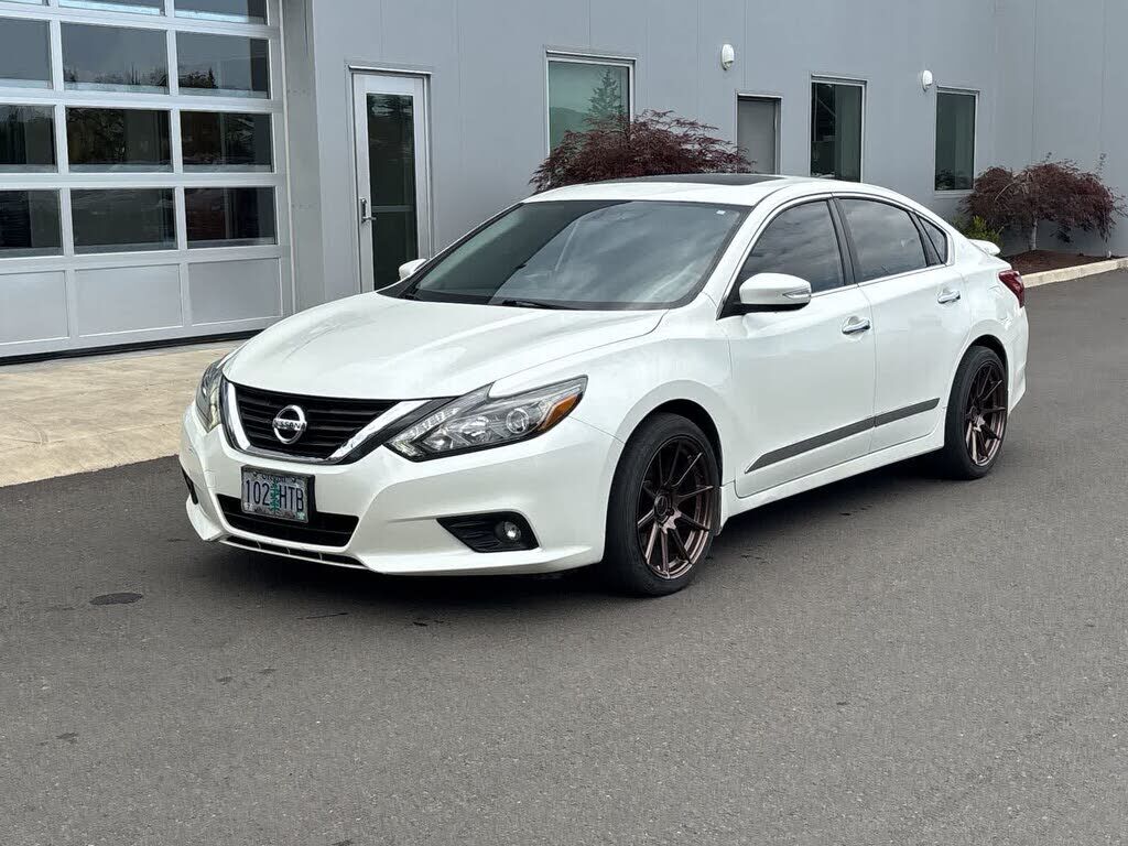2016 NISSAN Altima
