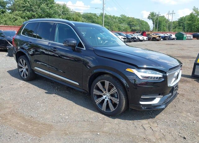 2023 VOLVO XC90