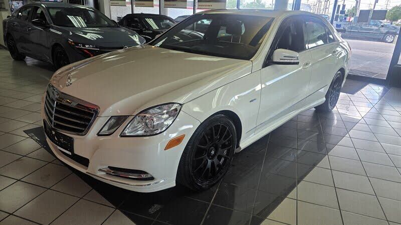 2012 MERCEDES-BENZ E-Class
