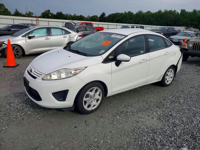 2013 FORD Fiesta