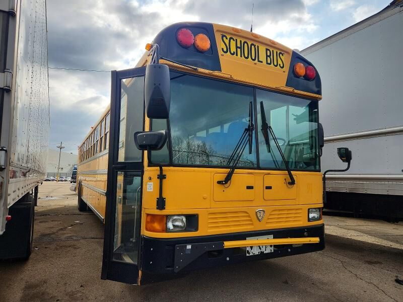 2016 IC BUS PB305