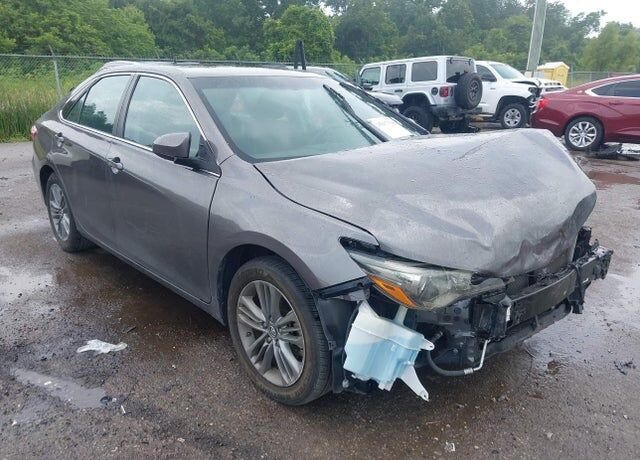 2017 TOYOTA Camry