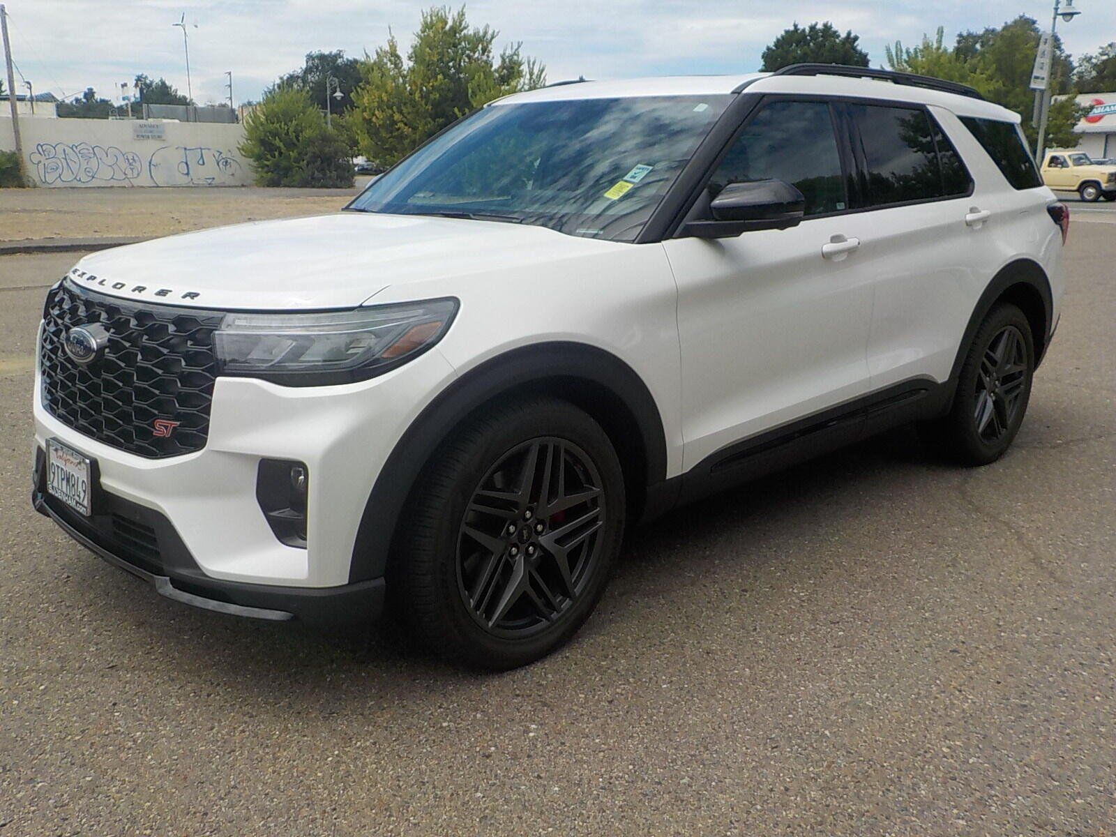2025 FORD Explorer