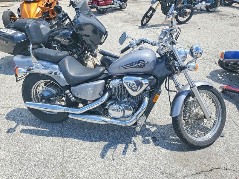 2004 HONDA VT600CD