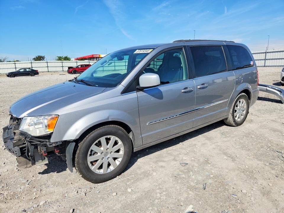 2016 CHRYSLER Town and Country
