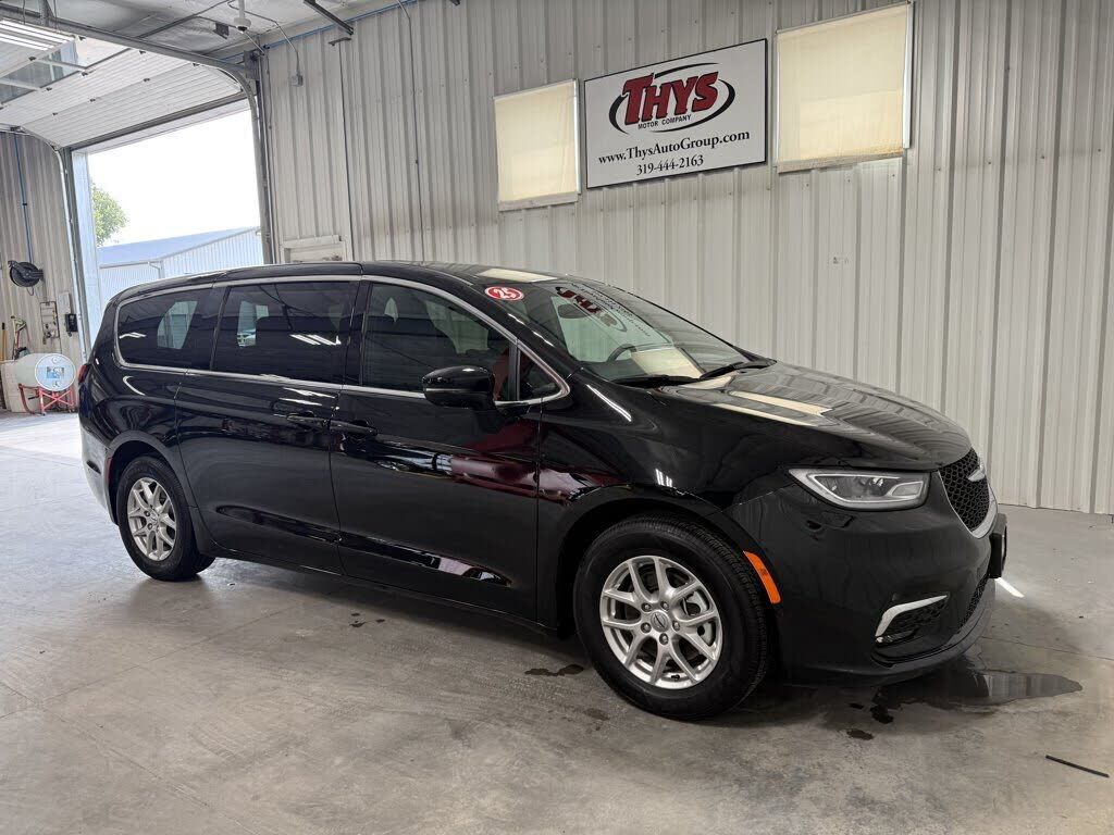 2025 CHRYSLER Pacifica