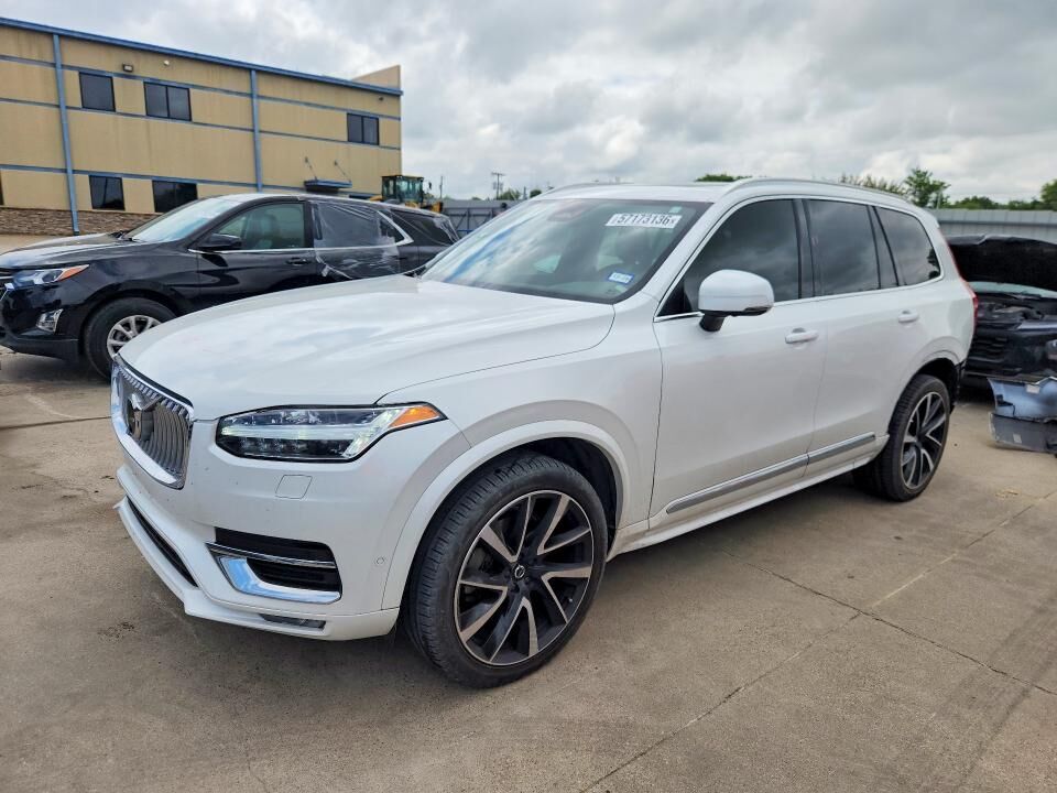 2023 VOLVO XC90