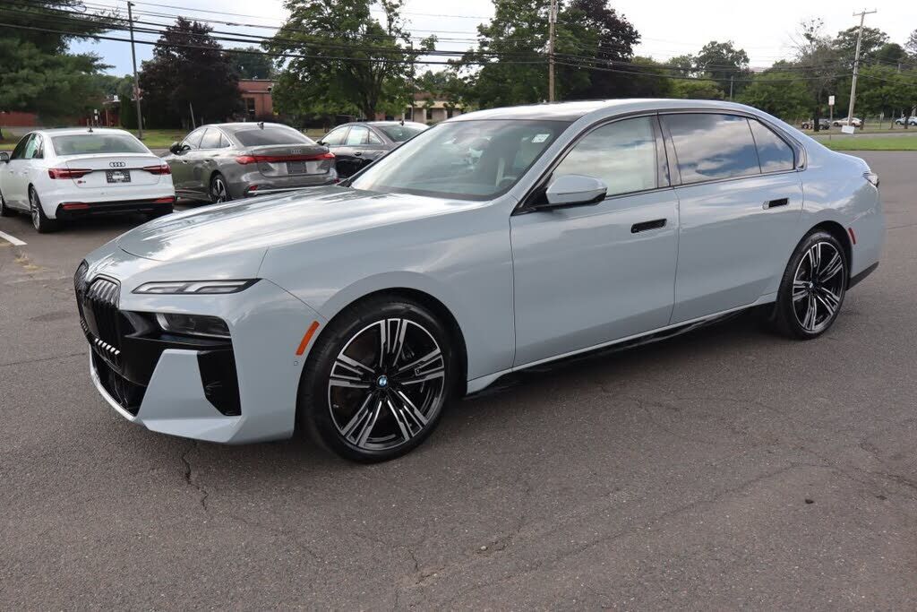 2023 BMW i7