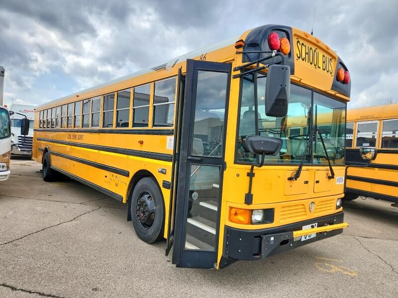 2017 IC BUS PB305