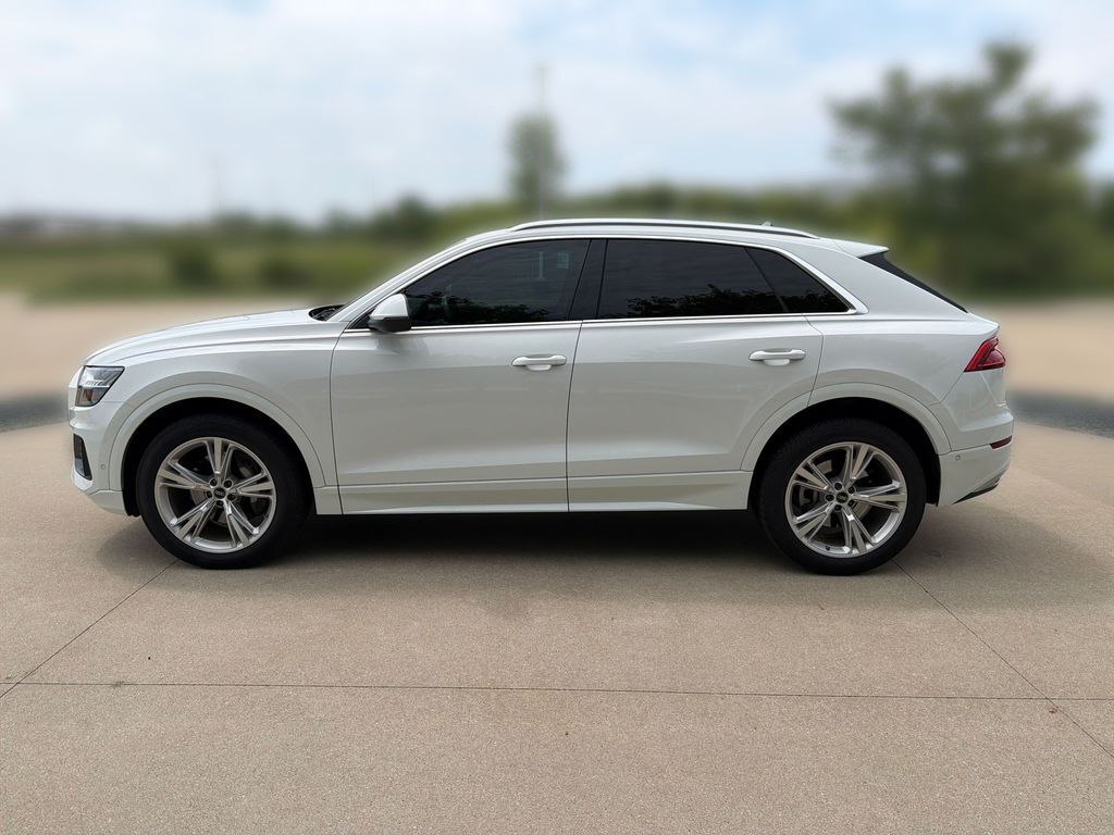 2023 AUDI Q8