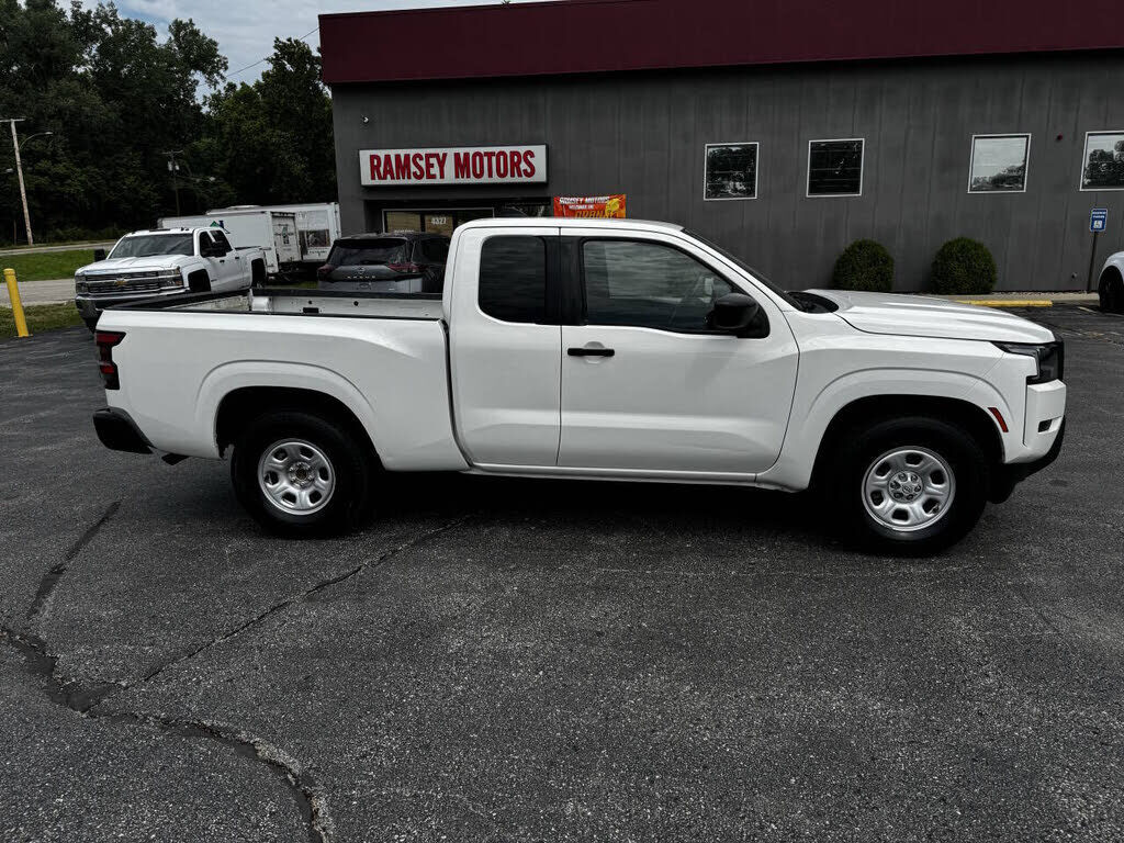 2024 NISSAN Frontier