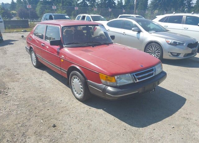 1990 SAAB 900