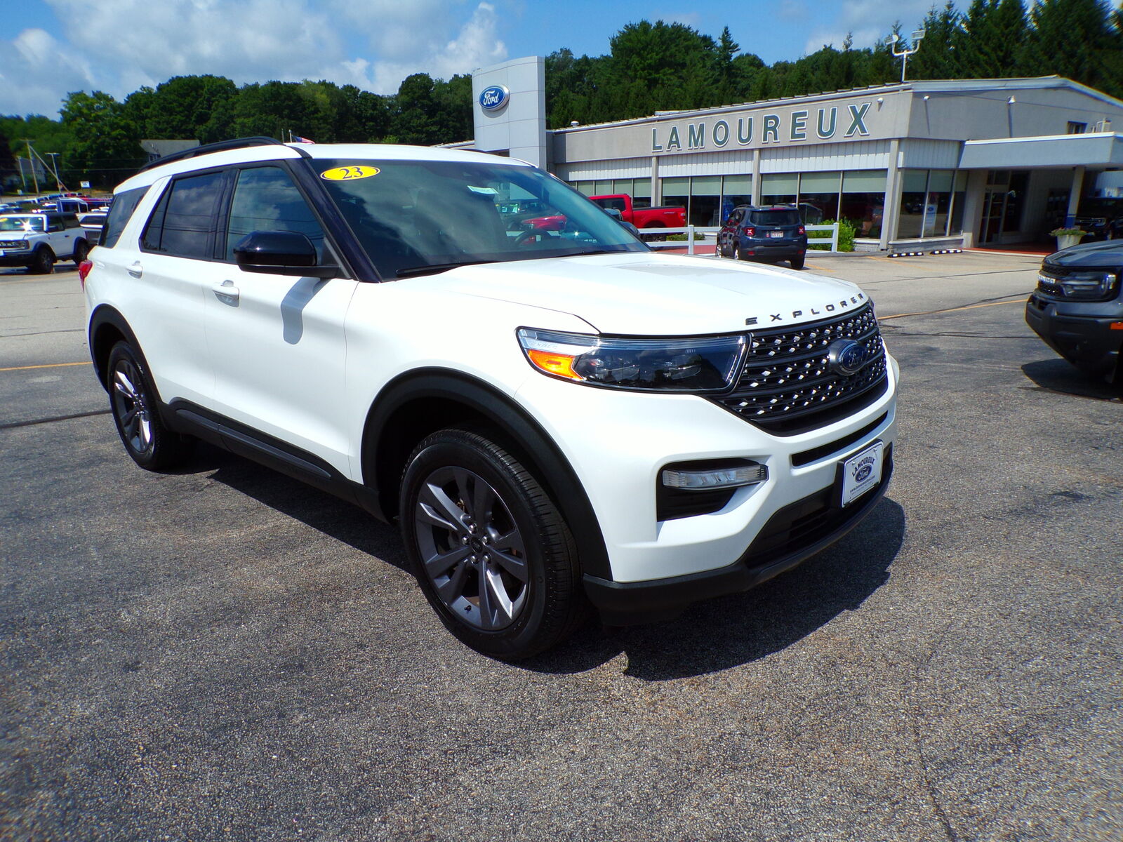 2023 FORD Explorer
