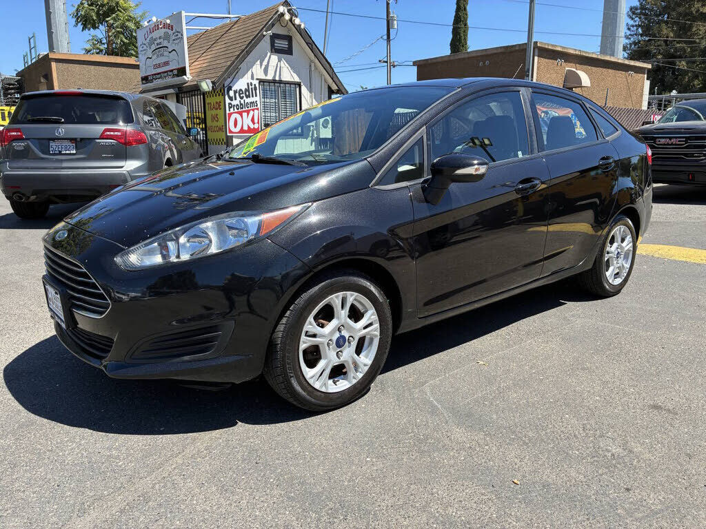 2014 FORD Fiesta