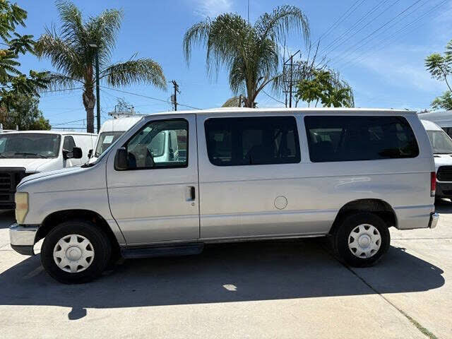 2010 FORD E-350