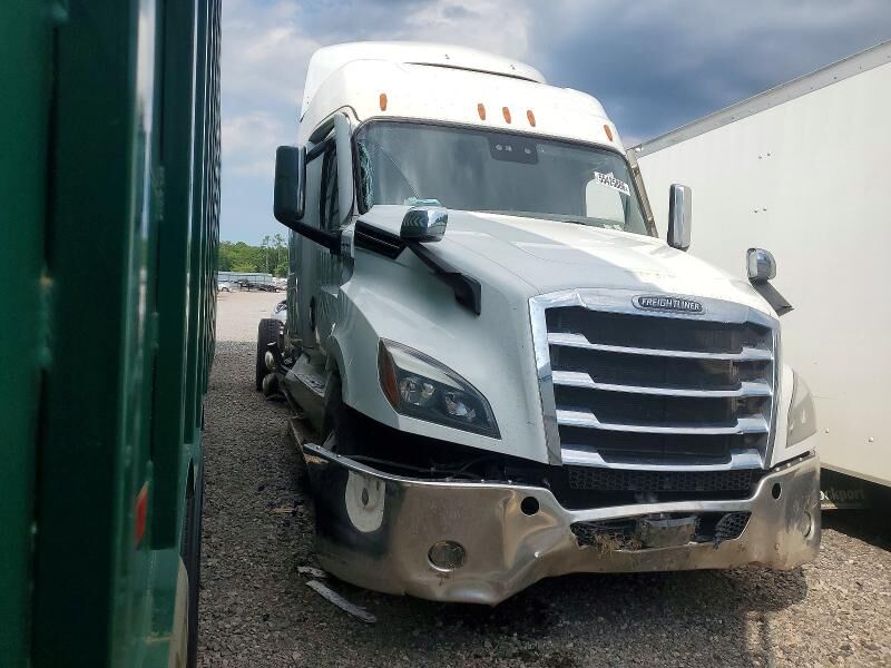 2021 FREIGHTLINER New Cascadia 126" Sleepercab