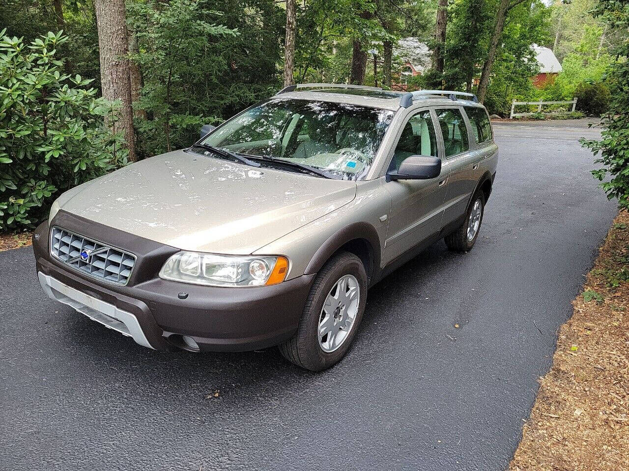2005 VOLVO XC70