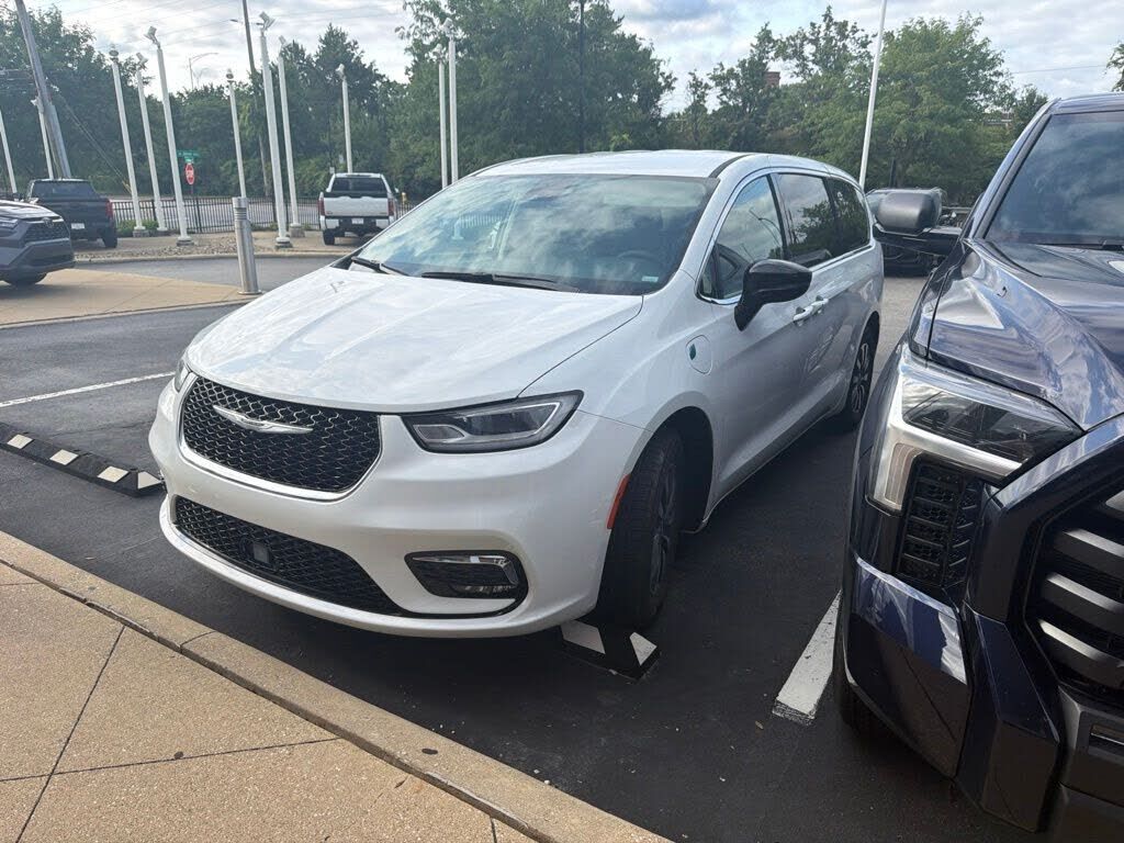 2024 CHRYSLER Pacifica