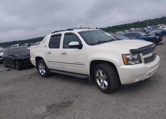 2013 CHEVROLET Avalanche