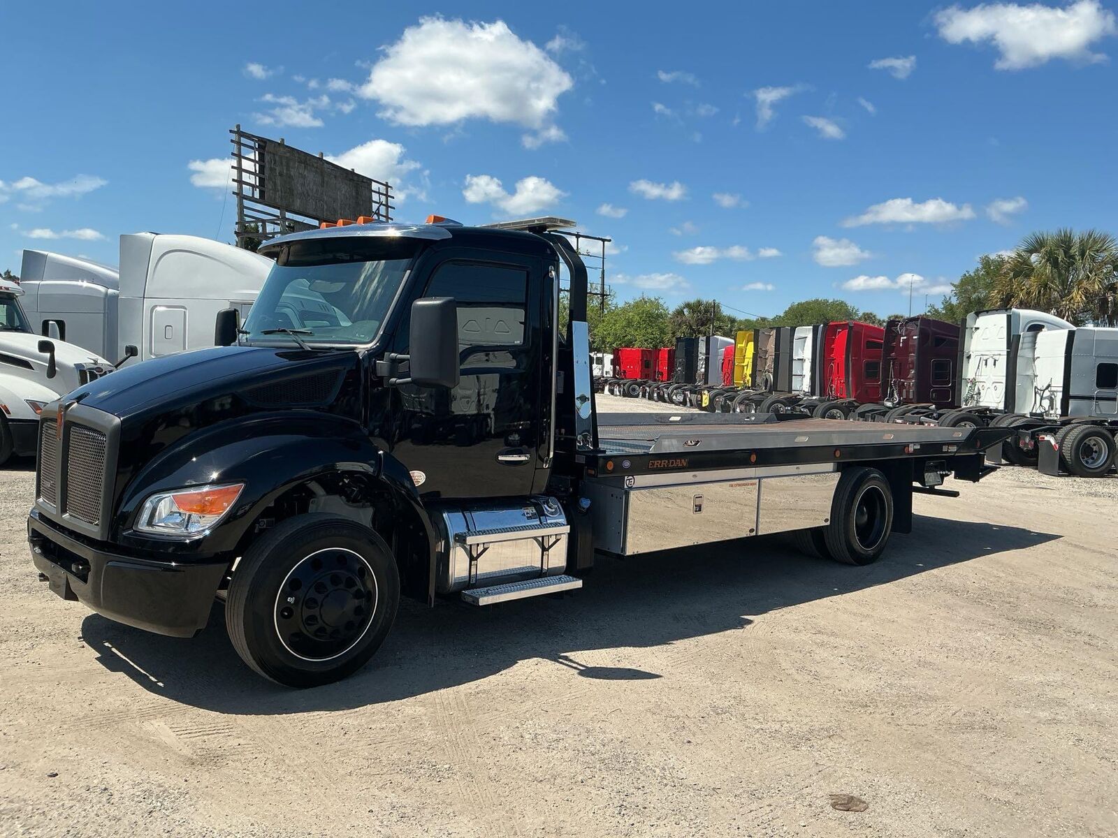 2023 KENWORTH T280