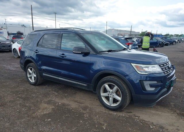 2017 FORD Explorer