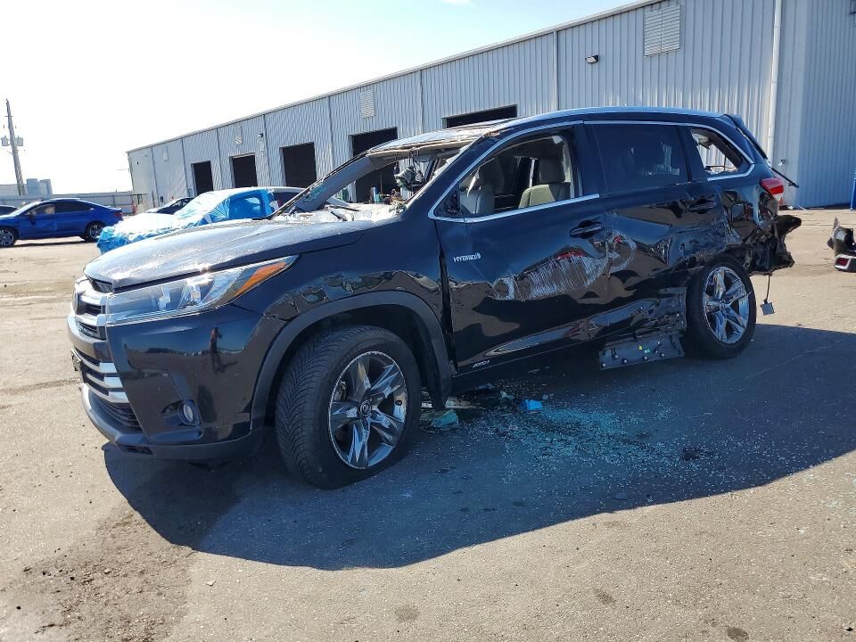 2017 TOYOTA Highlander