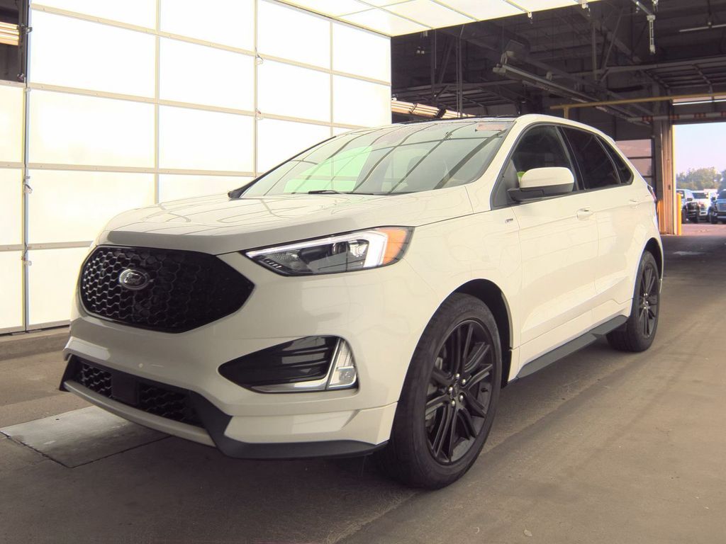 2023 FORD Edge