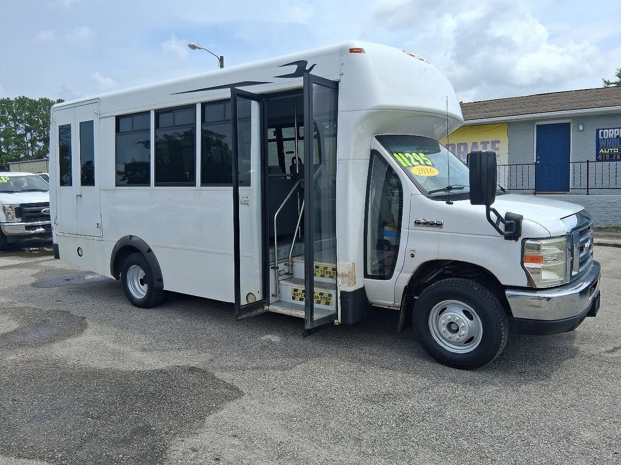 2016 FORD E-350