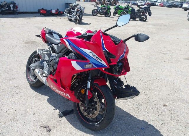 2026 HONDA CB